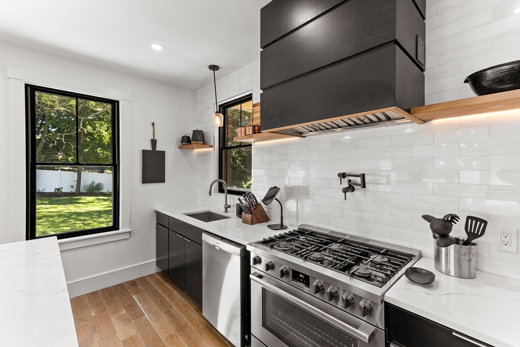 81 Wompatuck Road Hingham, MA 02043 - Photo 6 of 36 Gallery Image 6