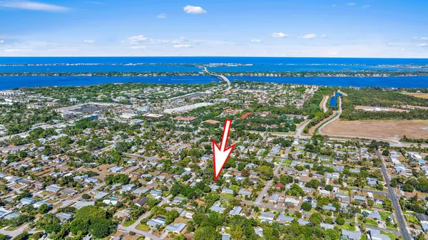 $3,950 | 805 East Madison Avenue, Stuart, FL 34996