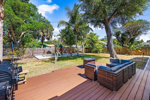 $3,950 | 805 East Madison Avenue, Stuart, FL 34996