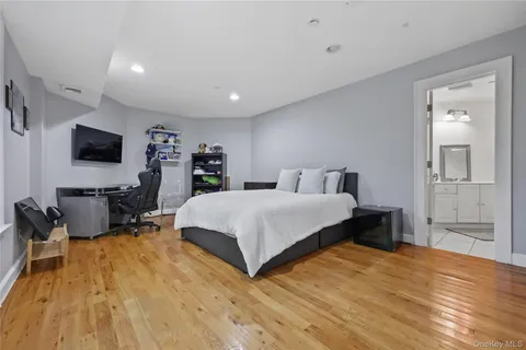 $1,250,000 | 400 Cyrus Field Road, Irvington, NY 10533