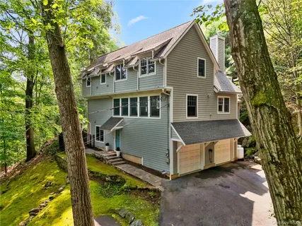 $1,250,000 | 400 Cyrus Field Road, Irvington, NY 10533