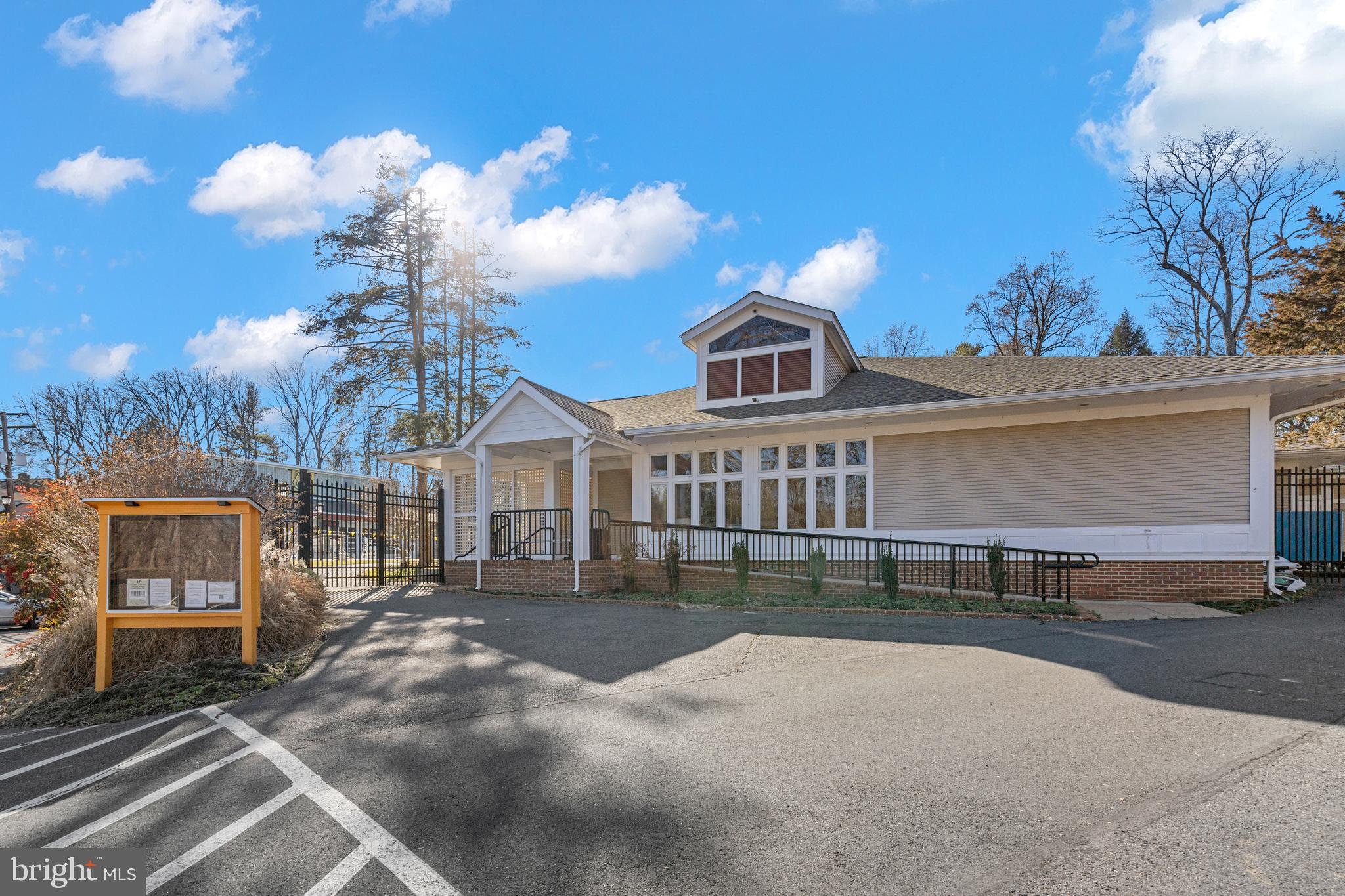 2046 Kirby Road McLean, VA 22101 - Photo 47 of 58 Gallery Image 47