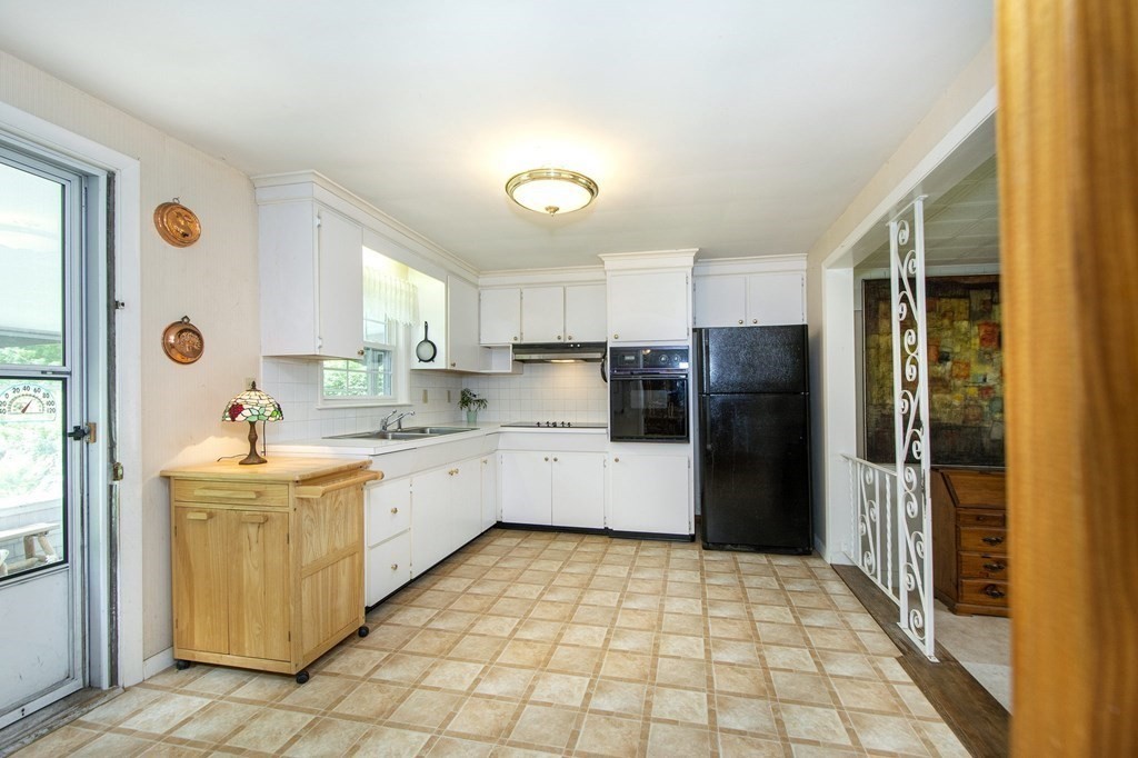 50 Oakhurst Road Scituate, MA 02066 - Photo 8 of 31 Gallery Image 8