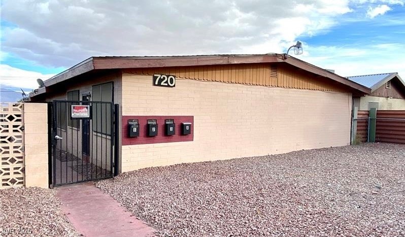 720 North 10th Street, Unit 4 Las Vegas, NV 89101 - Photo 1 of 9