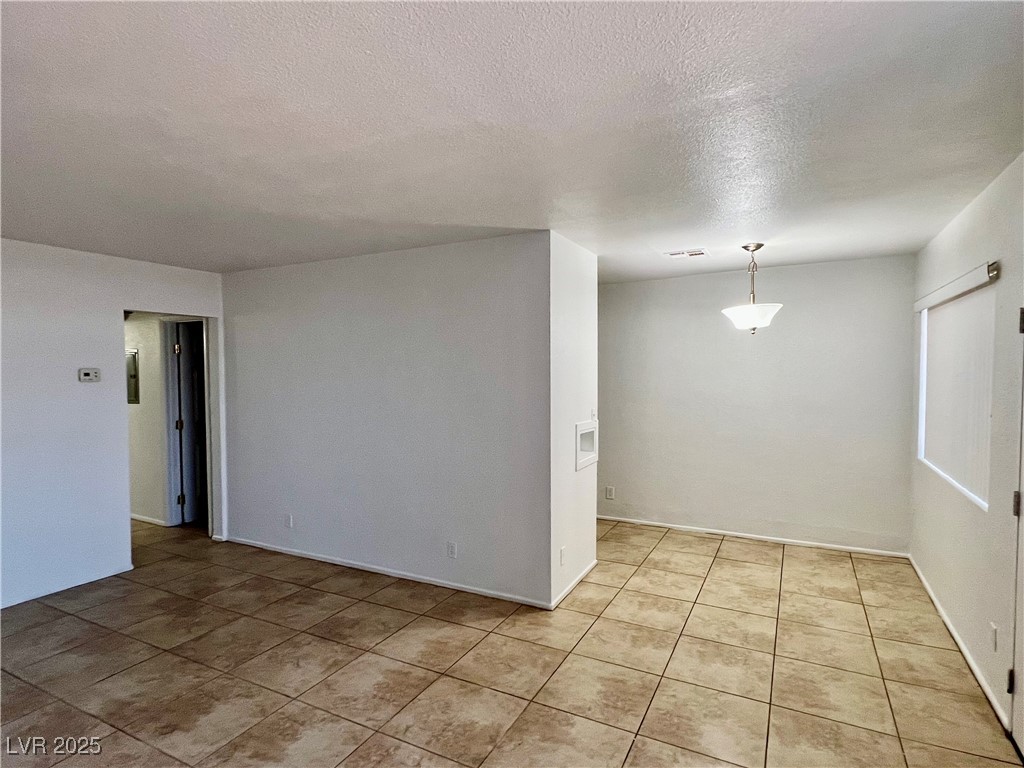 720 North 10th Street, Unit 4 Las Vegas, NV 89101 - Photo 3 of 9
