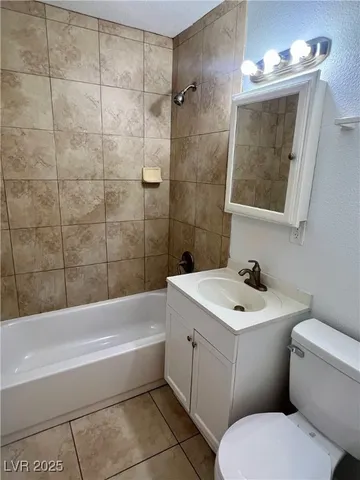 $1,099 | 720 North 10th Street, Unit 4, Las Vegas, NV 89101