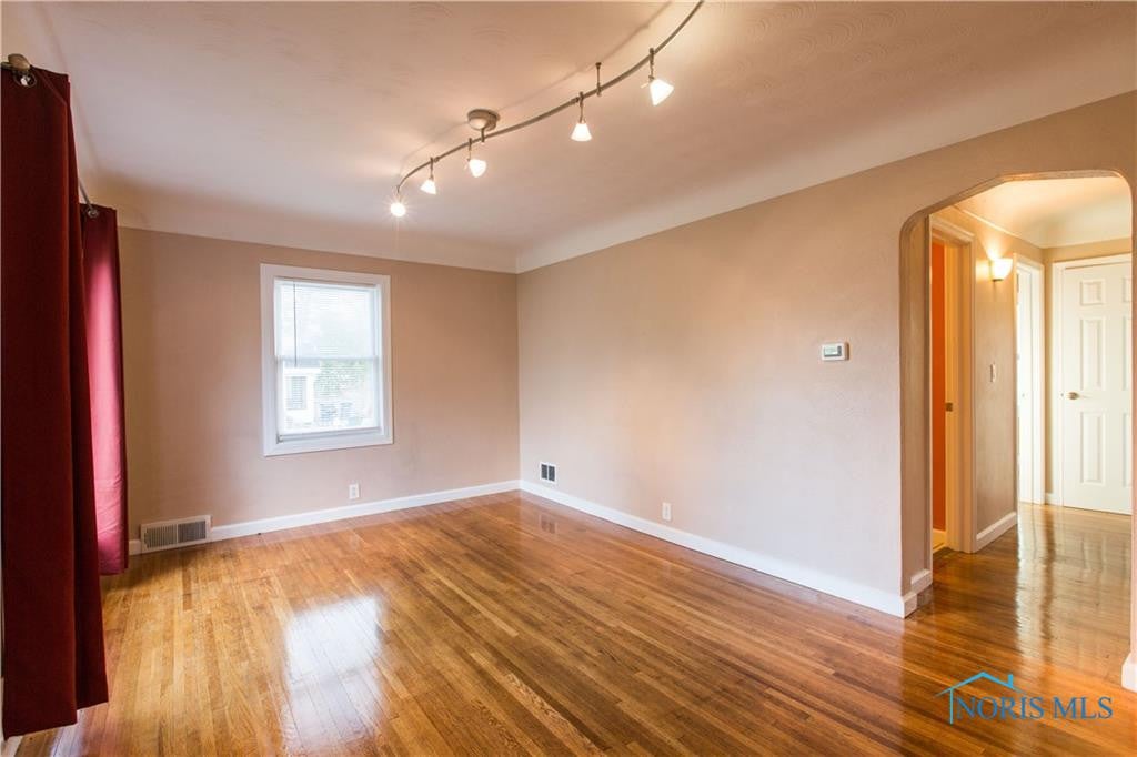 1016 Harrow Road Toledo, OH 43615 - Photo 8 of 29 Gallery Image 8