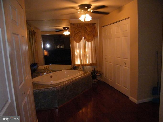 10609 Vincent Road White Marsh, MD 21162 - Photo 5 of 18 Bath (Master)