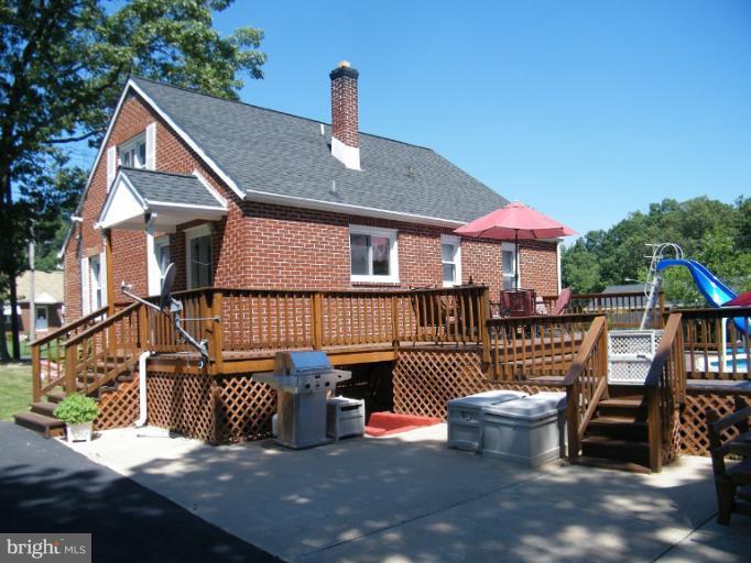 10609 Vincent Road White Marsh, MD 21162 - Photo 9 of 18 Exterior (Rear)