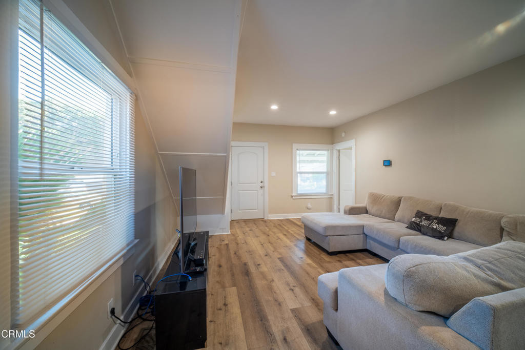 519 West 6th Street Oxnard, CA 93030 - Photo 3 of 19 6th street (8 of 19)