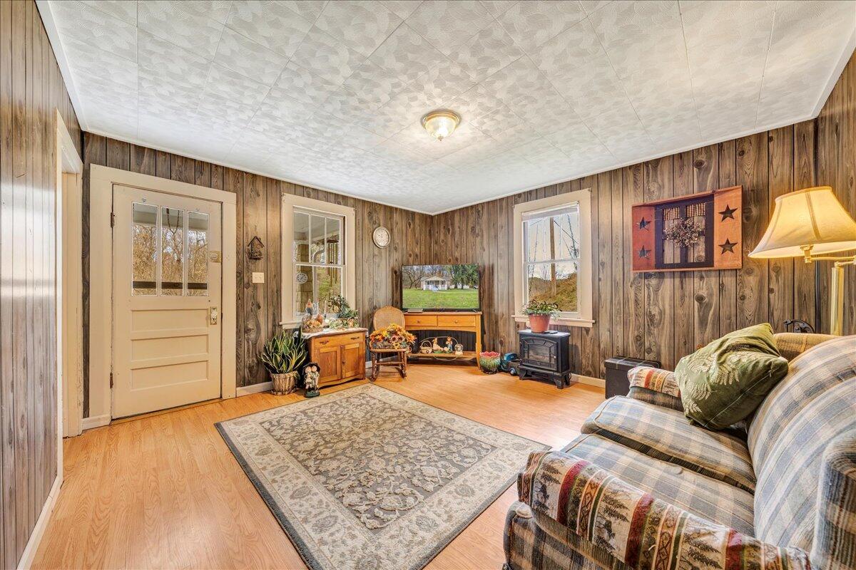6364 Franklin Road Boones Mill, VA 24065 - Photo 4 of 24 a living room with furniture and a couch