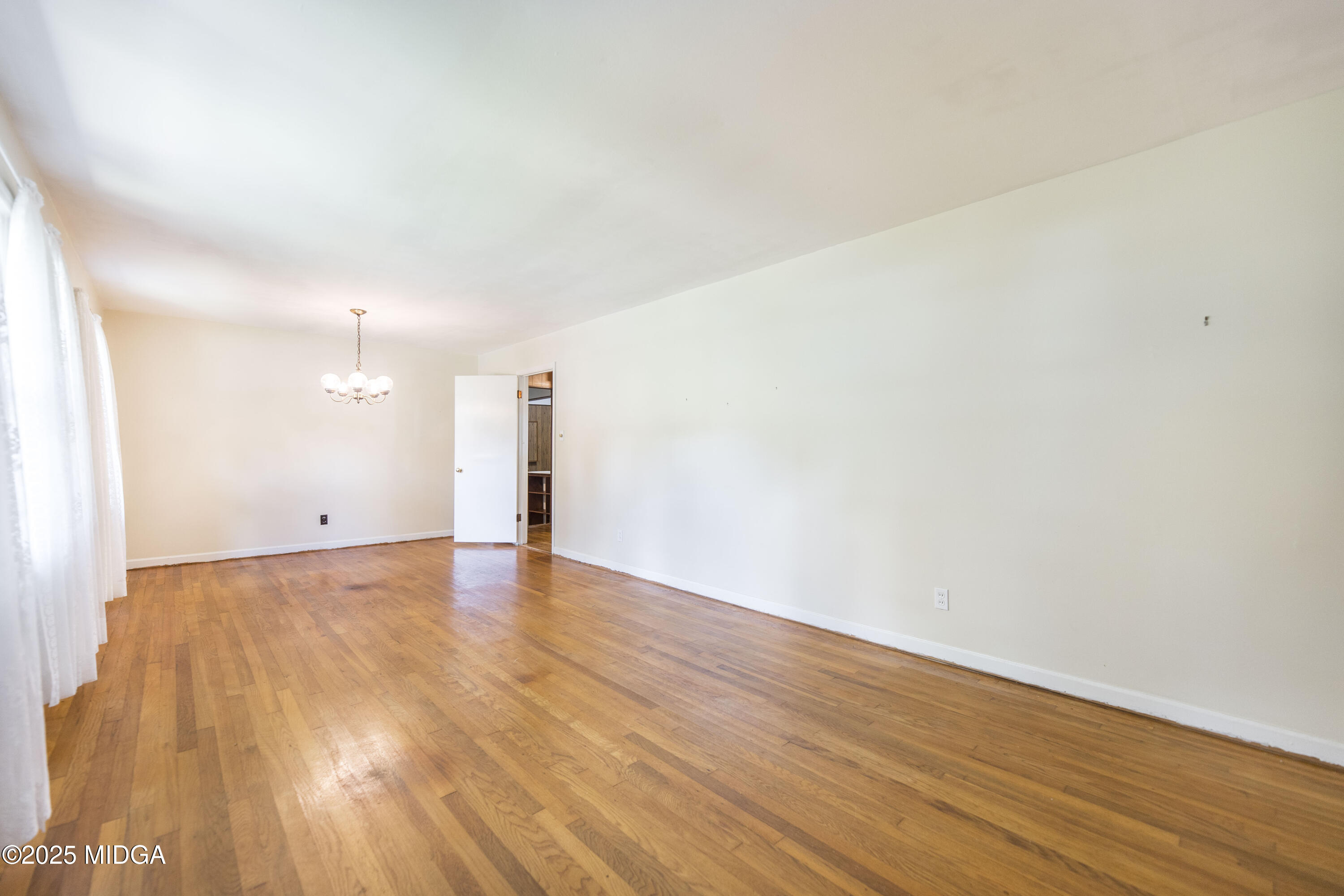 101 Spring Street Warner Robins, GA 31088 - Photo 4 of 28 101 Spring St 11