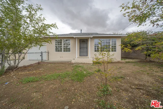 $2,500 | 38020 12th Street East, Palmdale, CA 93550