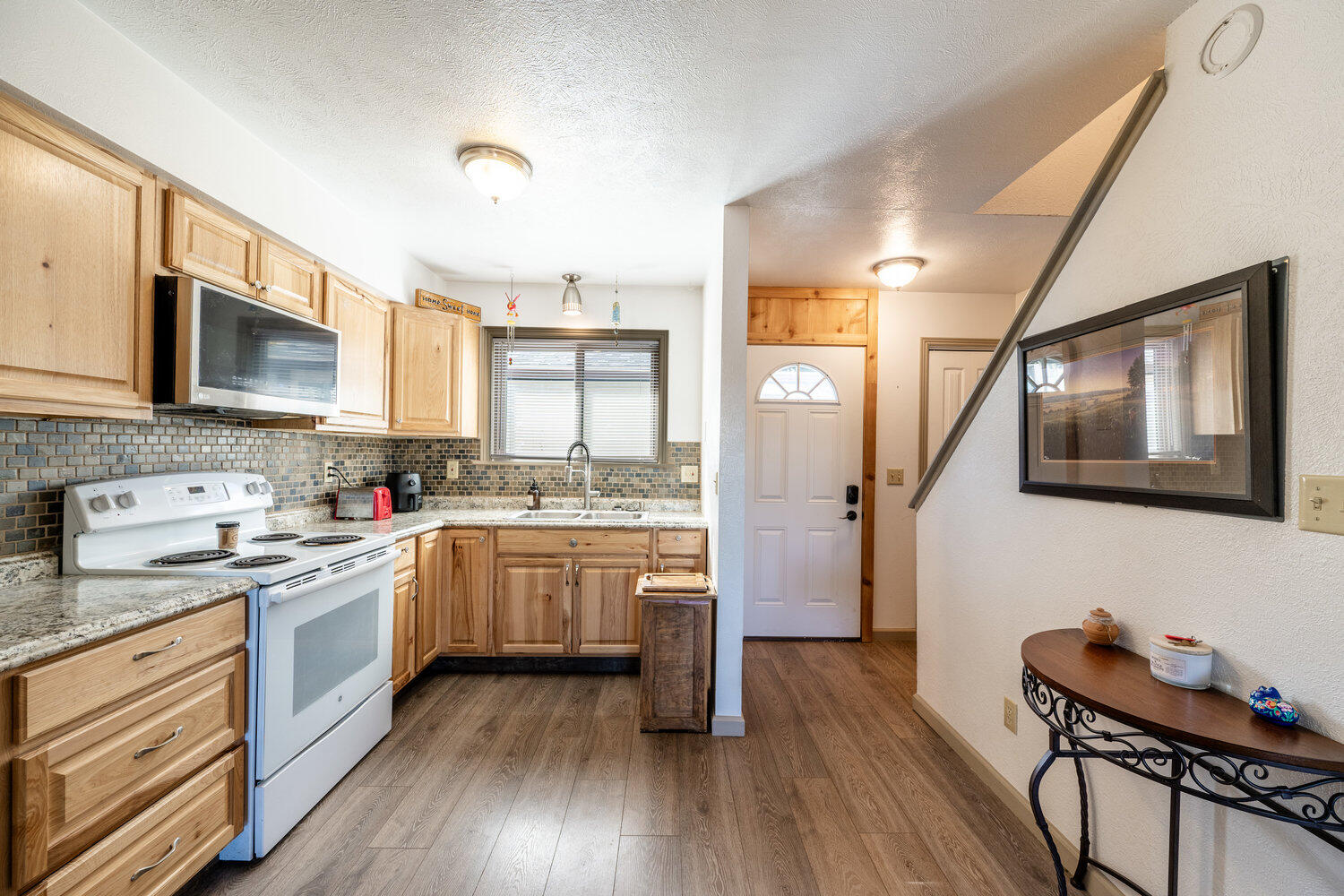 667 Sheri Lane Sheridan, WY 82801 - Photo 7 of 25 005_dsc_7559-hdr_908