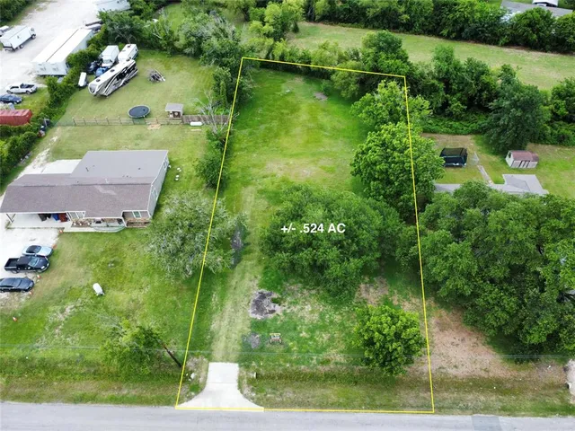 a view of a garden with a lake