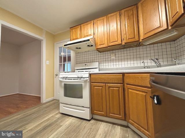 7445 Patterson Road Falls Church, VA 22043 - Photo 3 of 29