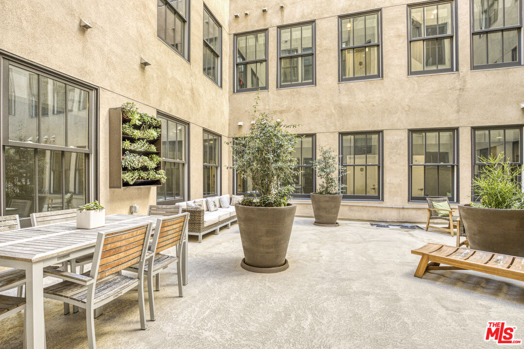 253 South Broadway, Unit 507 Los Angeles, CA 90012 - Photo 35 of 36