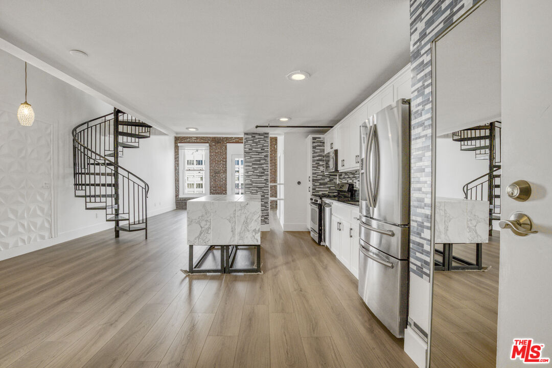 253 South Broadway, Unit 507 Los Angeles, CA 90012 - Photo 5 of 36