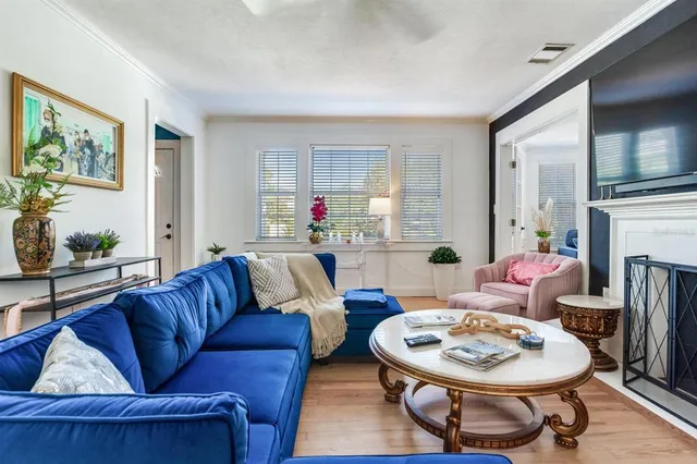 $925,000 | 1960 Lincoln Drive, Sarasota, FL 34236