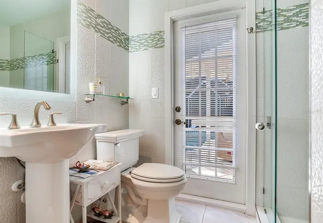 $925,000 | 1960 Lincoln Drive, Sarasota, FL 34236