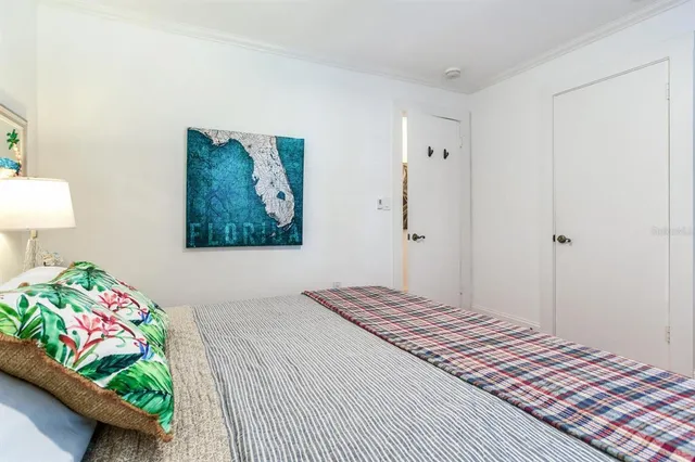 $925,000 | 1960 Lincoln Drive, Sarasota, FL 34236