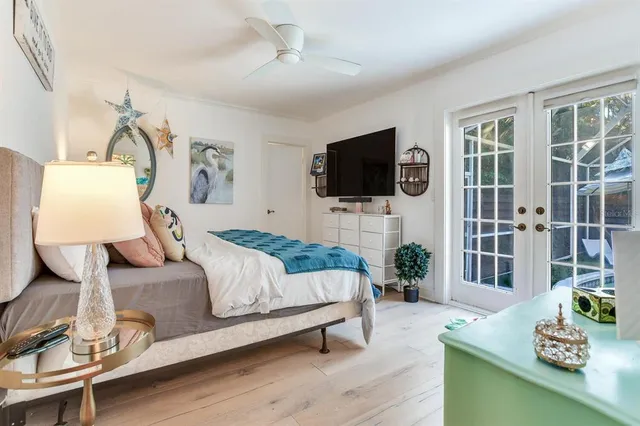 $925,000 | 1960 Lincoln Drive, Sarasota, FL 34236