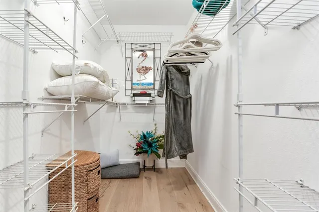 $925,000 | 1960 Lincoln Drive, Sarasota, FL 34236