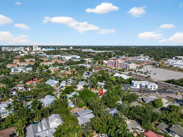 $925,000 | 1960 Lincoln Drive, Sarasota, FL 34236