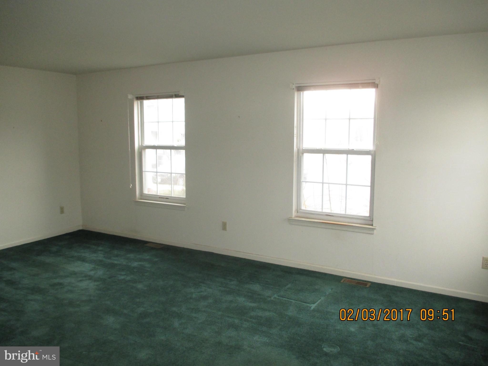 600 Buttonwoods Road Elkton, MD 21921 - Photo 4 of 10 Living Room