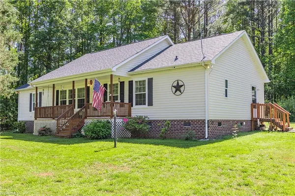 $599,900 | 677 Lambert Chapel Road, Siler City, NC 27344