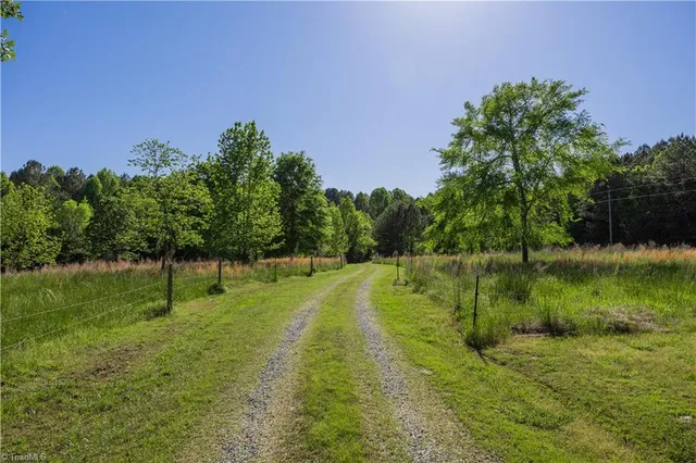 $599,900 | 677 Lambert Chapel Road, Siler City, NC 27344