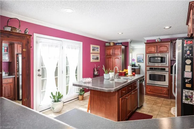 $599,900 | 677 Lambert Chapel Road, Siler City, NC 27344