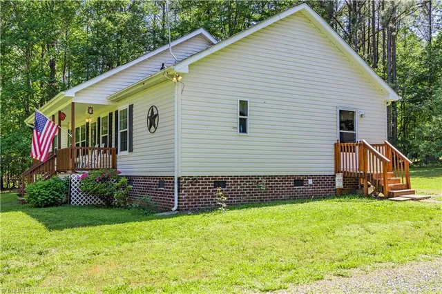 $599,900 | 677 Lambert Chapel Road, Siler City, NC 27344