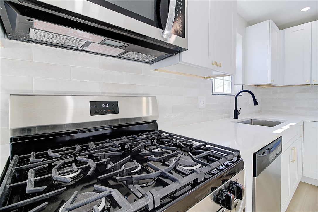 14 Robin Street Providence, RI 02908 - Photo 13 of 50