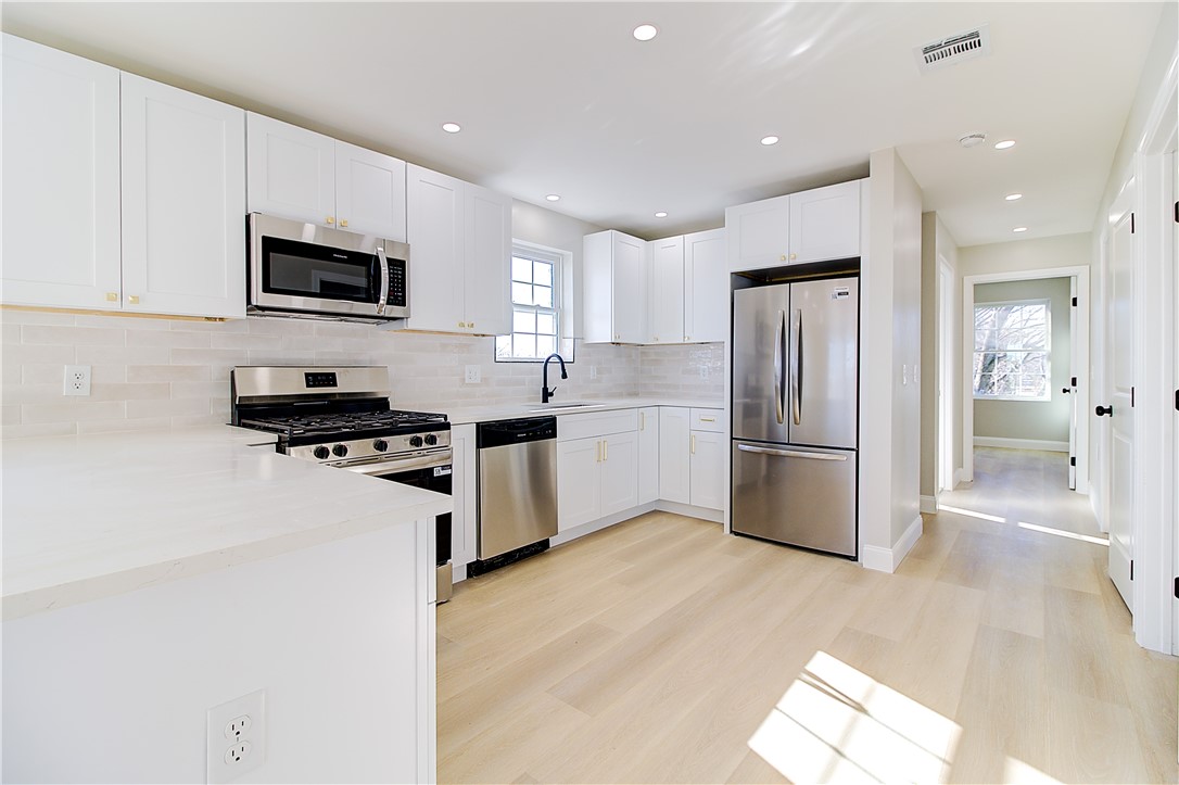 14 Robin Street Providence, RI 02908 - Photo 31 of 50