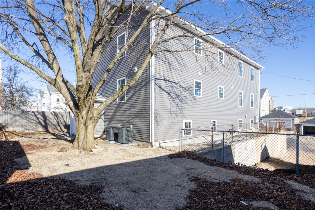14 Robin Street Providence, RI 02908 - Photo 6 of 50