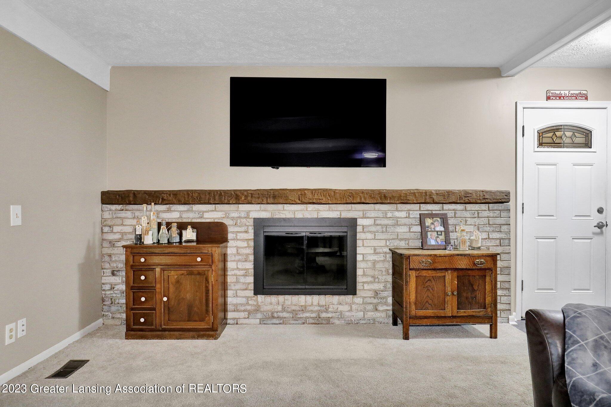 703 Piper Road Haslett, MI 48840 - Photo 11 of 50 4-web-or-mls-Open Ended Media-4