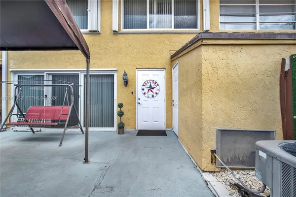 $359,900 | 15460 Southwest 82nd Lane, Unit 403, Miami, FL 33193