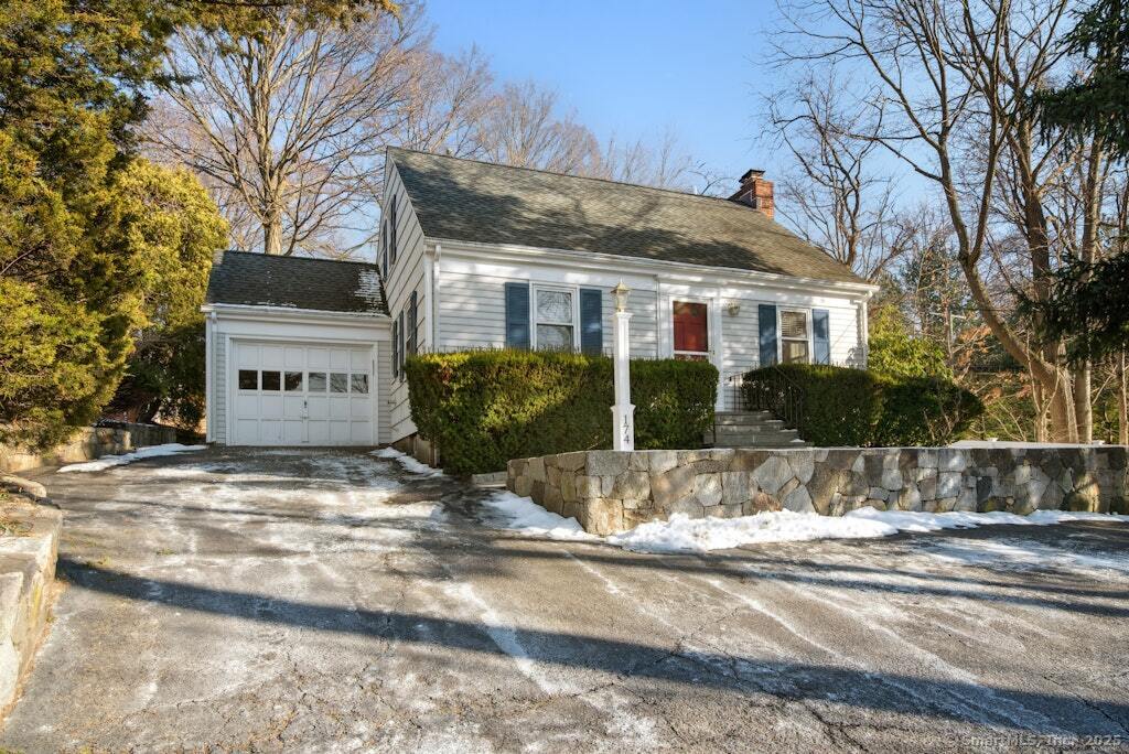 174 Hollow Tree Ridge Road Darien, CT 06820 - Photo 1 of 1