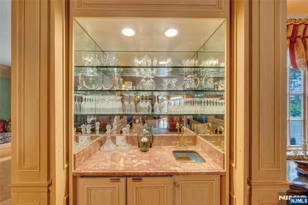 116 East Saddle River Road Saddle River, NJ 07458 - Photo 18 of 42