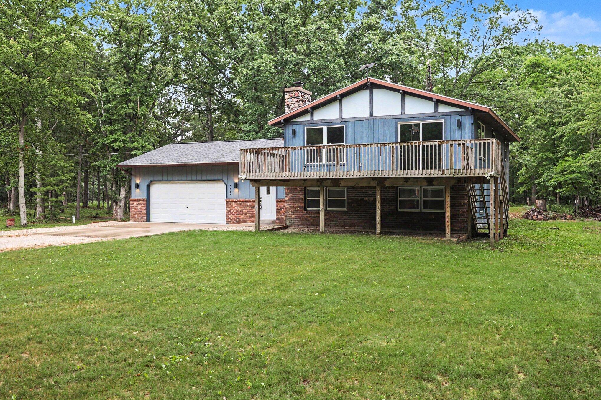 3920 Simonelli Road Whitehall, MI 49461 - Photo 3 of 33 006_file_7533