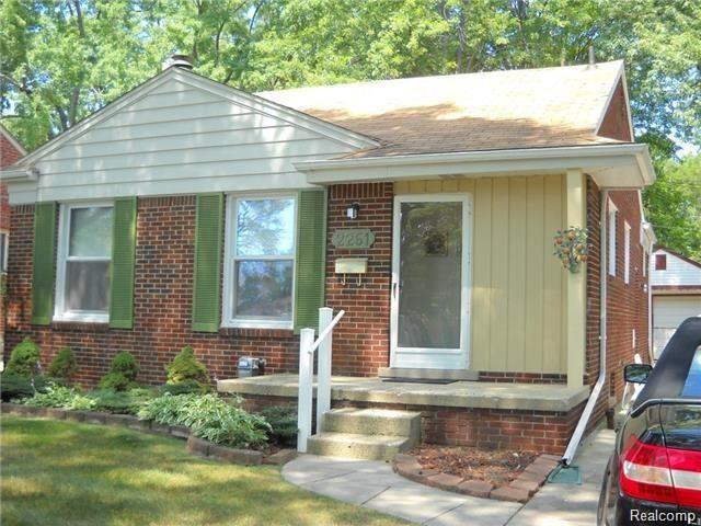 2261 Dunstable front.jpg