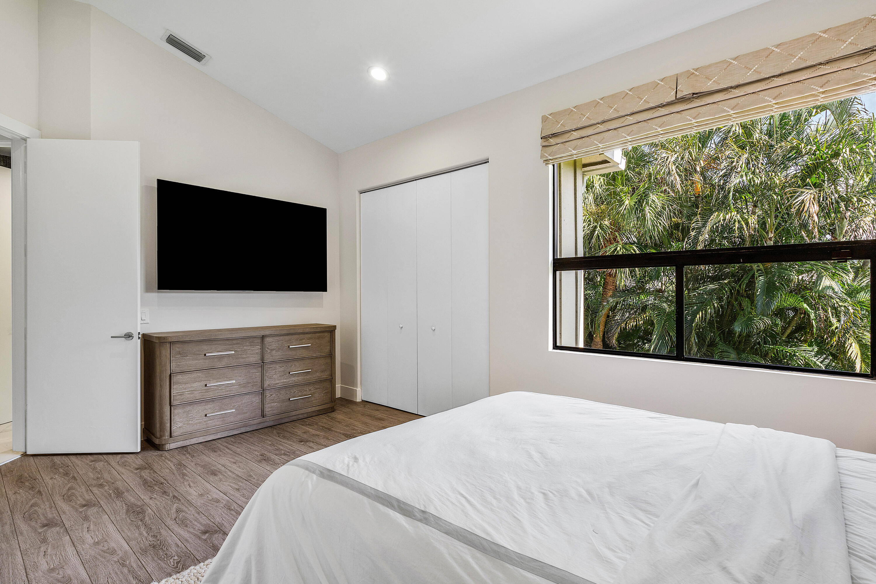 17652 Ashbourne Lane, Unit B Boca Raton, FL 33496 - Photo 28 of 45 Second Bedroom