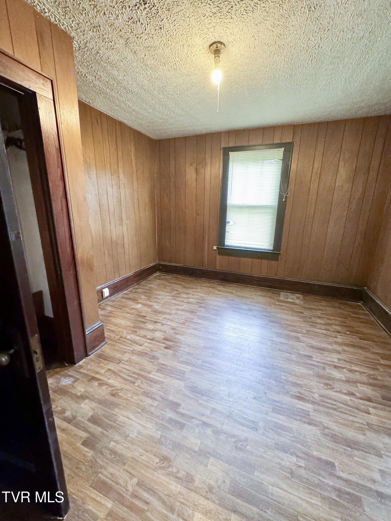 119 Loveless Road Elizabethton, TN 37643 - Photo 11 of 35 Bedroom 1