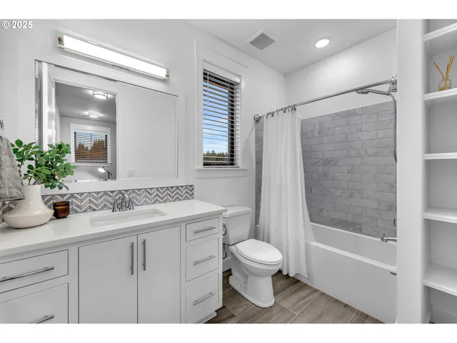 $2,575,000 | 3439 Northwest McMaster Drive, Camas, WA 98607