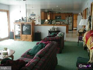 584 Tomlin Road Gibbstown, NJ 08027 - Photo 5 of 6