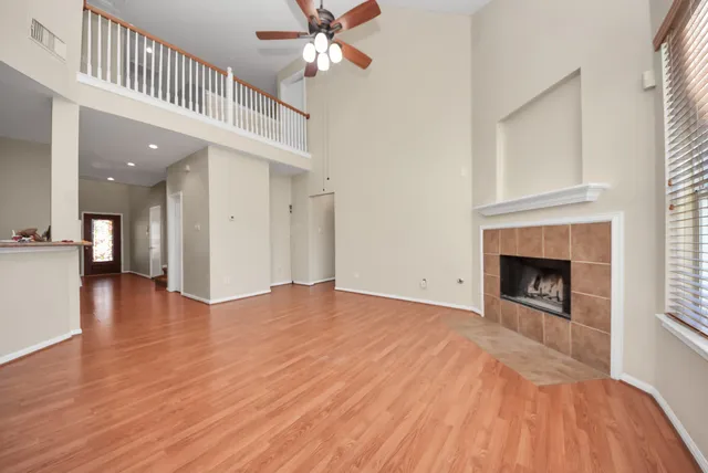 $2,800 | 2902 Laurel Brook Lane, Pearland, TX 77584