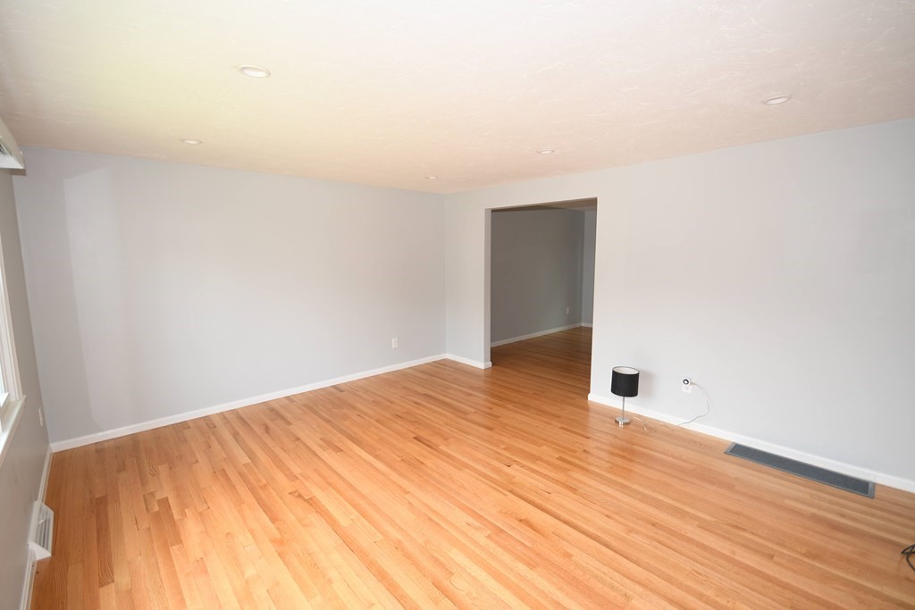38 Christopher Road, Unit 38 Randolph, MA 02368 - Photo 9 of 29 Gallery Image 9