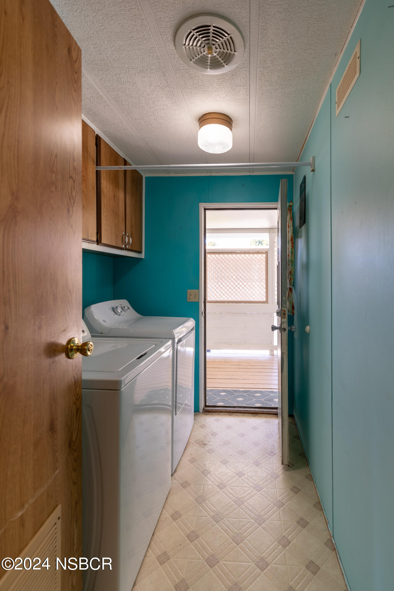 1317 V Street, Unit 1 Lompoc, CA 93436 - Photo 13 of 41 Laundry