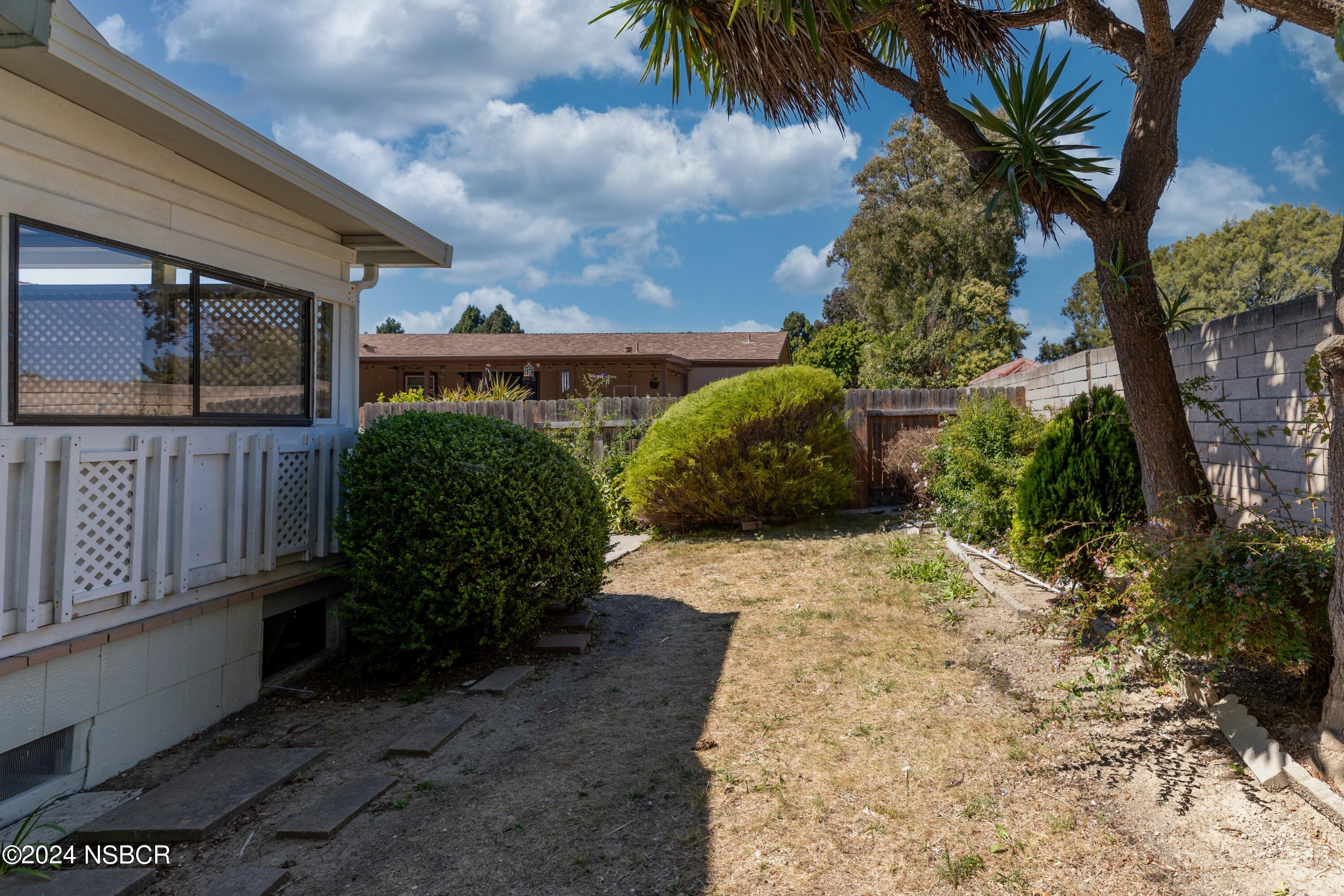 1317 V Street, Unit 1 Lompoc, CA 93436 - Photo 27 of 41 Backyard